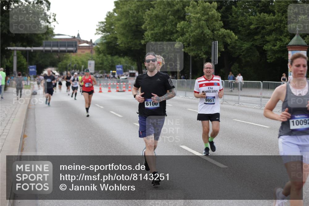 29.06.2025 - hella hamburg halbmarathon Jannik Wohlers http://msf.ph/oto/8143251 29.06.2025 10:08:12 Lombardsbrücke 1427, 6100, 6590, 9951, 9958, 10035, 10092, 11780, 11967, 12144, 14902, 14965, 15429, 16439 meine-sportfotos.de