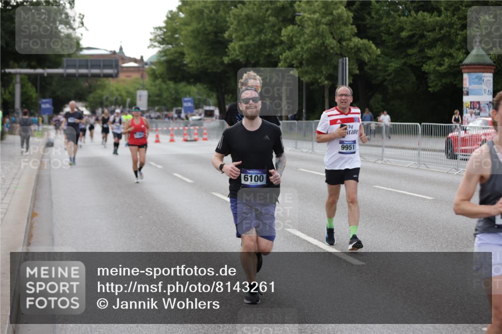 29.06.2025 - hella hamburg halbmarathon Jannik Wohlers http://msf.ph/oto/8143261 29.06.2025 10:08:13 Lombardsbrücke 1427, 3762, 6100, 6590, 9951, 9958, 10035, 10092, 11780, 11967, 12144, 14902, 14965, 16439 meine-sportfotos.de