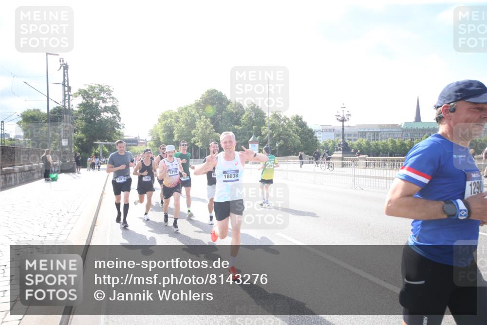 29.06.2025 - hella hamburg halbmarathon Jannik Wohlers http://msf.ph/oto/8143276 29.06.2025 09:48:05 Lombardsbrücke 1290, 1505, 1710, 2399, 3480, 5554, 5709, 7152, 7154, 7884, 9403, 10404, 10793, 10852, 12051, 12488, 12916, 13483, 13975, 14875, 15931, 15959, 17005, 17022, 17643, 17658, 18038, 18220, 18237, 18733, 18802, 19151 meine-sportfotos.de