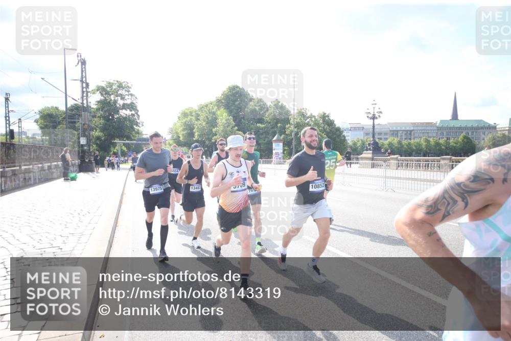 29.06.2025 - hella hamburg halbmarathon Jannik Wohlers http://msf.ph/oto/8143319 29.06.2025 09:48:06 Lombardsbrücke 1290, 1505, 1710, 2399, 3480, 4359, 5554, 5709, 7152, 7154, 7884, 9403, 10404, 10793, 10852, 12051, 12488, 12916, 13483, 13975, 15931, 15959, 17005, 17022, 17643, 17658, 18038, 18220, 18237, 18733, 18802, 19151 meine-sportfotos.de