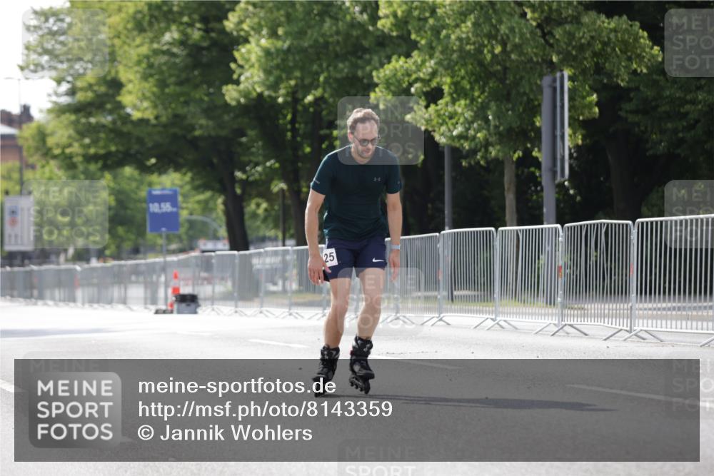 29.06.2025 - hella hamburg halbmarathon Jannik Wohlers http://msf.ph/oto/8143359 29.06.2025 09:06:48 Lombardsbrücke  meine-sportfotos.de