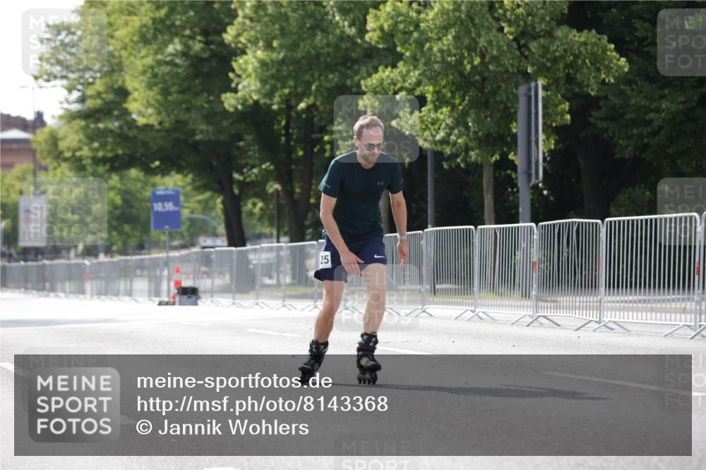 29.06.2025 - hella hamburg halbmarathon Jannik Wohlers http://msf.ph/oto/8143368 29.06.2025 09:06:48 Lombardsbrücke  meine-sportfotos.de