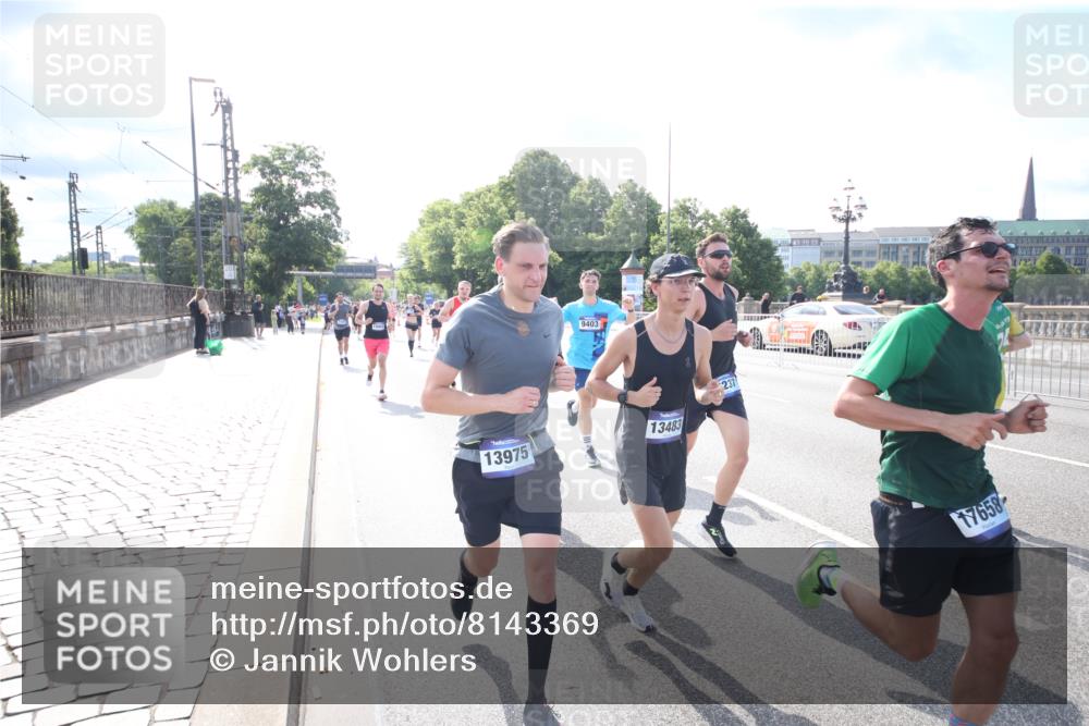 29.06.2025 - hella hamburg halbmarathon Jannik Wohlers http://msf.ph/oto/8143369 29.06.2025 09:48:06 Lombardsbrücke 1290, 1505, 1710, 2399, 3480, 4359, 5554, 5709, 7152, 7154, 7884, 9403, 10404, 10793, 10852, 12051, 12488, 12916, 13483, 13975, 15931, 15959, 17005, 17022, 17643, 17658, 18038, 18220, 18237, 18733, 18802, 19151 meine-sportfotos.de