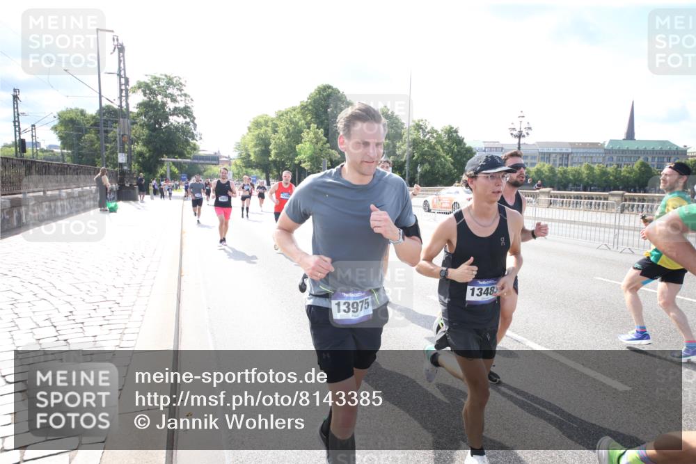 29.06.2025 - hella hamburg halbmarathon Jannik Wohlers http://msf.ph/oto/8143385 29.06.2025 09:48:07 Lombardsbrücke 1290, 1505, 1710, 2399, 3480, 4359, 5554, 5709, 7152, 7154, 7884, 9403, 10404, 10793, 10852, 12051, 12488, 12916, 13483, 13975, 15931, 17005, 17022, 17643, 17658, 18038, 18220, 18237, 18384, 18733, 18802, 19151 meine-sportfotos.de