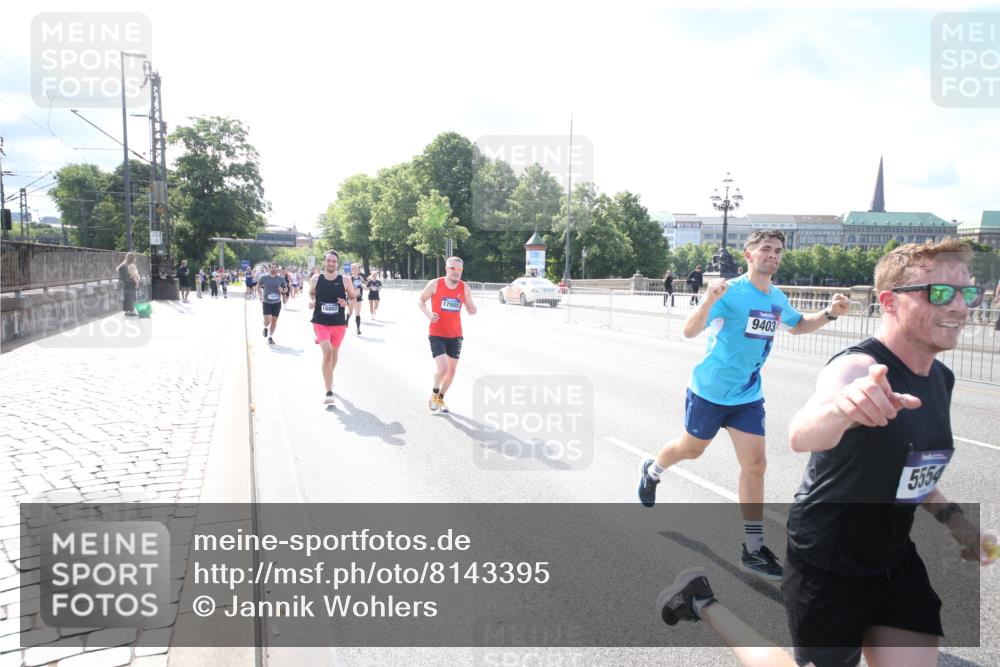 29.06.2025 - hella hamburg halbmarathon Jannik Wohlers http://msf.ph/oto/8143395 29.06.2025 09:48:07 Lombardsbrücke 1290, 1505, 1710, 2399, 3480, 4359, 5554, 5709, 7152, 7154, 7884, 9403, 10404, 10793, 10852, 12051, 12488, 12916, 13483, 13975, 15931, 17005, 17022, 17643, 17658, 18038, 18220, 18237, 18384, 18733, 18802, 19151 meine-sportfotos.de