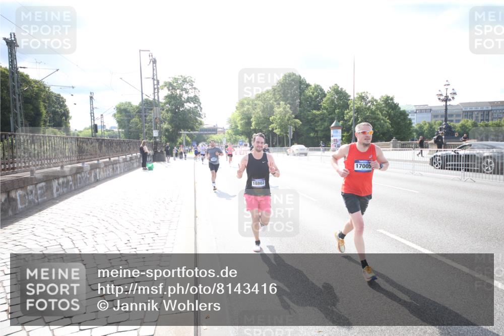 29.06.2025 - hella hamburg halbmarathon Jannik Wohlers http://msf.ph/oto/8143416 29.06.2025 09:48:08 Lombardsbrücke 1290, 1505, 1710, 2399, 3480, 4359, 5554, 5709, 7152, 7154, 7884, 9403, 10404, 10793, 10852, 12051, 12488, 12916, 13483, 13975, 15303, 15931, 16201, 17005, 17022, 17643, 17658, 18038, 18220, 18237, 18384, 18733, 18802, 19151 meine-sportfotos.de