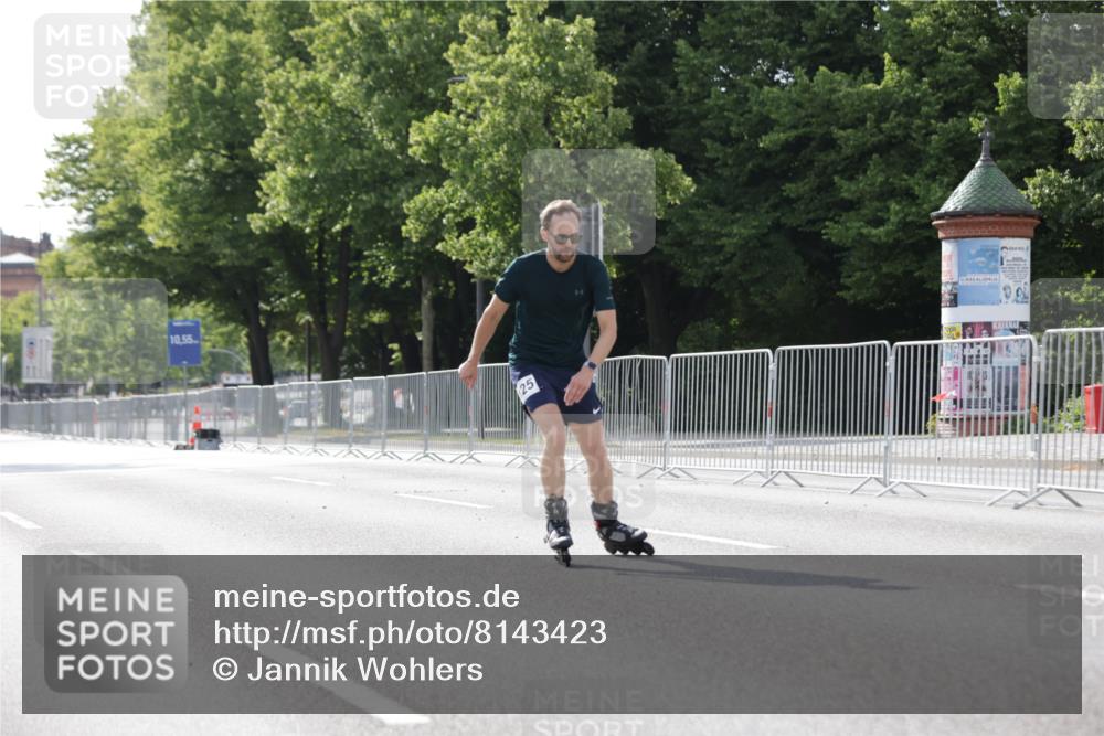 29.06.2025 - hella hamburg halbmarathon Jannik Wohlers http://msf.ph/oto/8143423 29.06.2025 09:06:49 Lombardsbrücke  meine-sportfotos.de