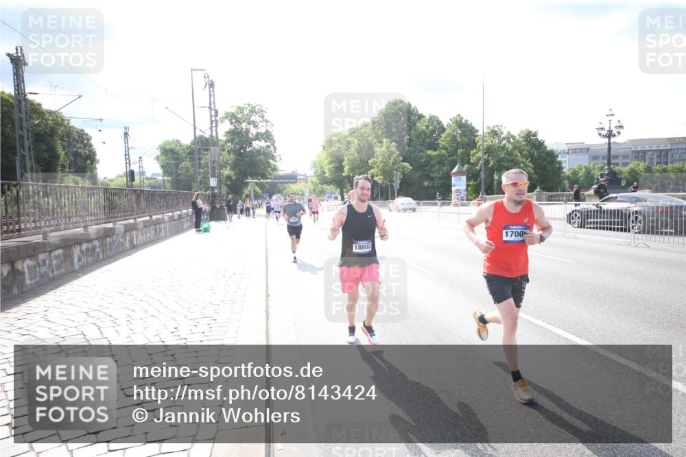 29.06.2025 - hella hamburg halbmarathon Jannik Wohlers http://msf.ph/oto/8143424 29.06.2025 09:48:08 Lombardsbrücke 1290, 1505, 1710, 2399, 3480, 4359, 5554, 5709, 7152, 7154, 7884, 9403, 10404, 10793, 10852, 12051, 12488, 12916, 13483, 13975, 15303, 15931, 16201, 17005, 17022, 17643, 17658, 18038, 18220, 18237, 18384, 18733, 18802, 19151 meine-sportfotos.de
