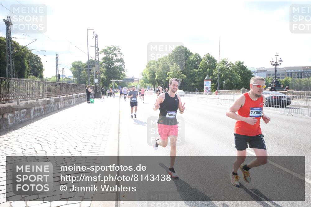 29.06.2025 - hella hamburg halbmarathon Jannik Wohlers http://msf.ph/oto/8143438 29.06.2025 09:48:08 Lombardsbrücke 1290, 1505, 1710, 2399, 3480, 4359, 5554, 5709, 7152, 7154, 7884, 9403, 10404, 10793, 10852, 12051, 12488, 12916, 13483, 13975, 15303, 15931, 16201, 17005, 17022, 17643, 17658, 18038, 18220, 18237, 18384, 18733, 18802, 19151 meine-sportfotos.de