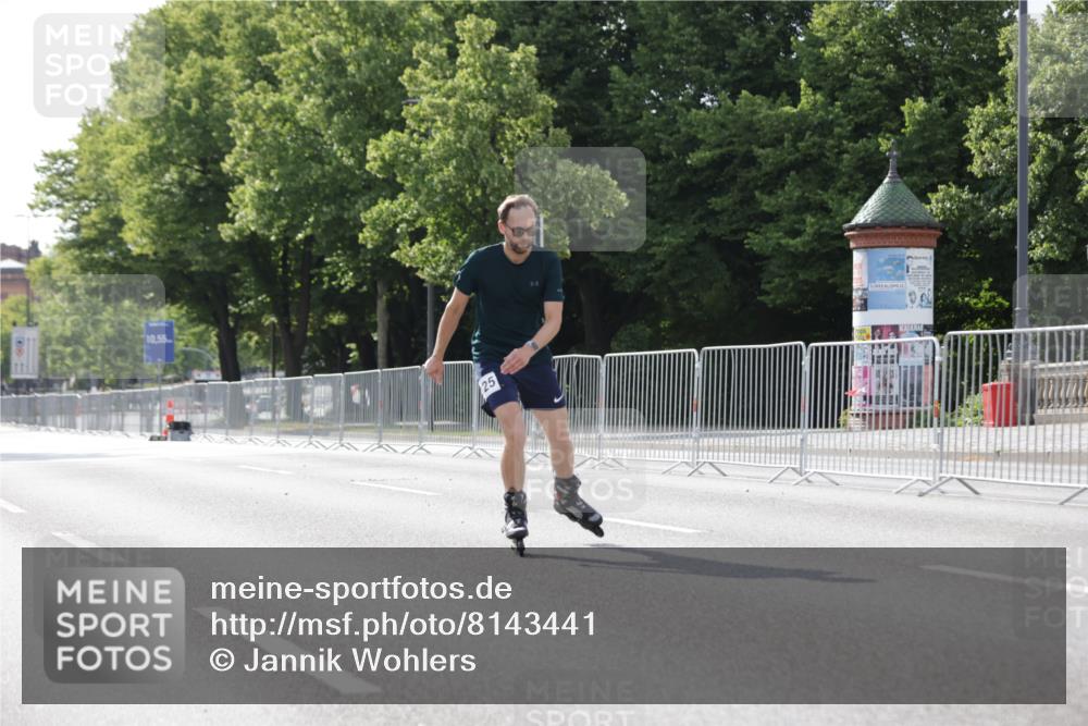 29.06.2025 - hella hamburg halbmarathon Jannik Wohlers http://msf.ph/oto/8143441 29.06.2025 09:06:49 Lombardsbrücke  meine-sportfotos.de