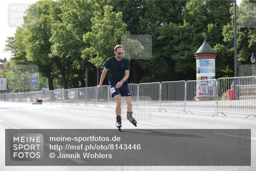 29.06.2025 - hella hamburg halbmarathon Jannik Wohlers http://msf.ph/oto/8143446 29.06.2025 09:06:49 Lombardsbrücke  meine-sportfotos.de