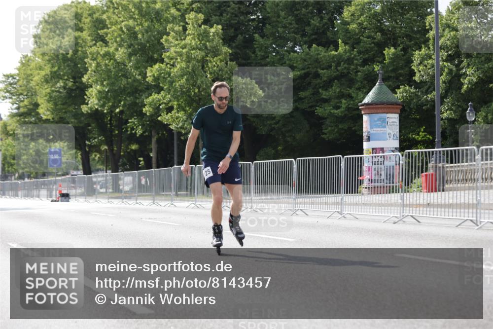 29.06.2025 - hella hamburg halbmarathon Jannik Wohlers http://msf.ph/oto/8143457 29.06.2025 09:06:49 Lombardsbrücke  meine-sportfotos.de
