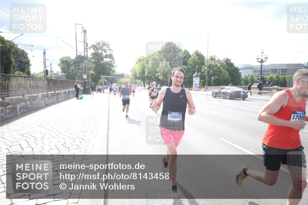 29.06.2025 - hella hamburg halbmarathon Jannik Wohlers http://msf.ph/oto/8143458 29.06.2025 09:48:09 Lombardsbrücke 1290, 1505, 1710, 2399, 3480, 4359, 5554, 5709, 7152, 7154, 7884, 8571, 9403, 10404, 10852, 12051, 12488, 12916, 13483, 13975, 15303, 15931, 16201, 17005, 17022, 17643, 17658, 18038, 18220, 18237, 18259, 18384, 18733, 18802, 19151 meine-sportfotos.de