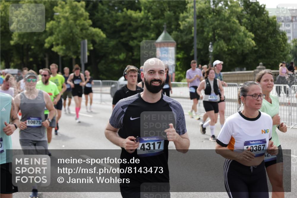 29.06.2025 - hella hamburg halbmarathon Jannik Wohlers http://msf.ph/oto/8143473 29.06.2025 10:45:30 Lombardsbrücke 1004, 1100, 1104, 1421, 1426, 1555, 1854, 1867, 1868, 1983, 2398, 2522, 2917, 2954, 2965, 4104, 4223, 4317, 4388, 4572, 5044, 5635, 5769, 5770, 5892, 6133, 6333, 6623, 7268, 7356, 7605, 7894, 9120, 9121, 9426, 10327, 10329, 10367, 10511, 10727, 10875, 11160, 11253, 11332, 11358, 12009, 14230, 14319, 14322, 14403, 14445, 14582, 16005, 16059, 16321, 16793, 17031, 17184, 17334, 17373, 17597, 17901, 17928, 18250, 18280 meine-sportfotos.de