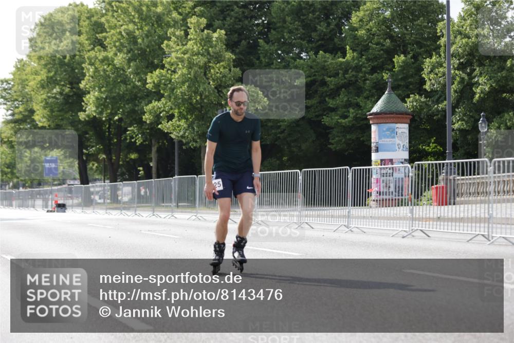 29.06.2025 - hella hamburg halbmarathon Jannik Wohlers http://msf.ph/oto/8143476 29.06.2025 09:06:49 Lombardsbrücke  meine-sportfotos.de