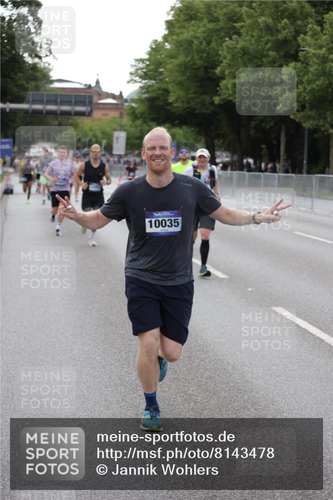 29.06.2025 - hella hamburg halbmarathon Jannik Wohlers http://msf.ph/oto/8143478 29.06.2025 10:08:20 Lombardsbrücke 1427, 3762, 5347, 6100, 9951, 9958, 10035, 10092, 11657, 11967, 12144, 13174, 15584 meine-sportfotos.de