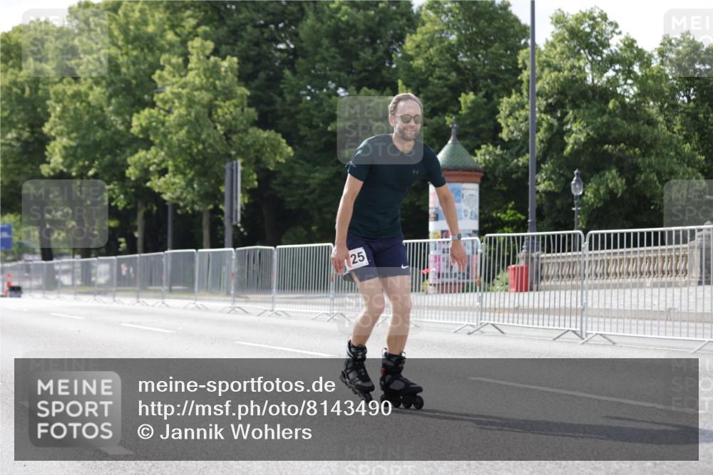 29.06.2025 - hella hamburg halbmarathon Jannik Wohlers http://msf.ph/oto/8143490 29.06.2025 09:06:50 Lombardsbrücke  meine-sportfotos.de