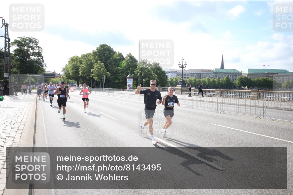 29.06.2025 - hella hamburg halbmarathon Jannik Wohlers http://msf.ph/oto/8143495 29.06.2025 09:48:12 Lombardsbrücke 1290, 1505, 1710, 2262, 2399, 3480, 3547, 4359, 5307, 5554, 5709, 6993, 7152, 7154, 7884, 8571, 9403, 10404, 10852, 12044, 12051, 12488, 12916, 13483, 13940, 13975, 15303, 15931, 16201, 17005, 17658, 18038, 18237, 18259, 18384, 18733, 18802, 19151 meine-sportfotos.de
