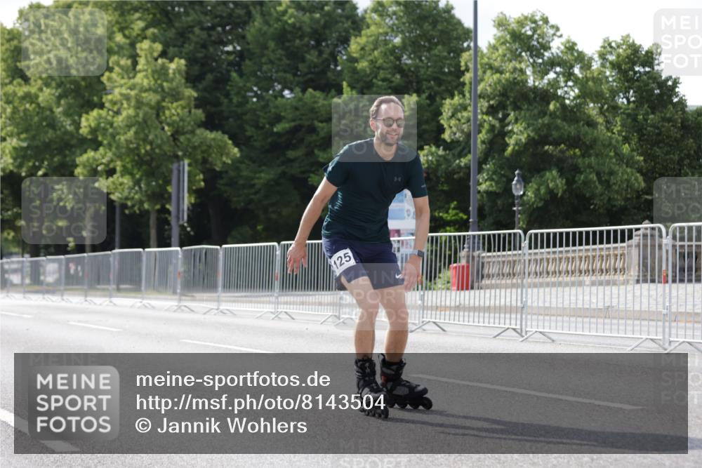 29.06.2025 - hella hamburg halbmarathon Jannik Wohlers http://msf.ph/oto/8143504 29.06.2025 09:06:50 Lombardsbrücke  meine-sportfotos.de