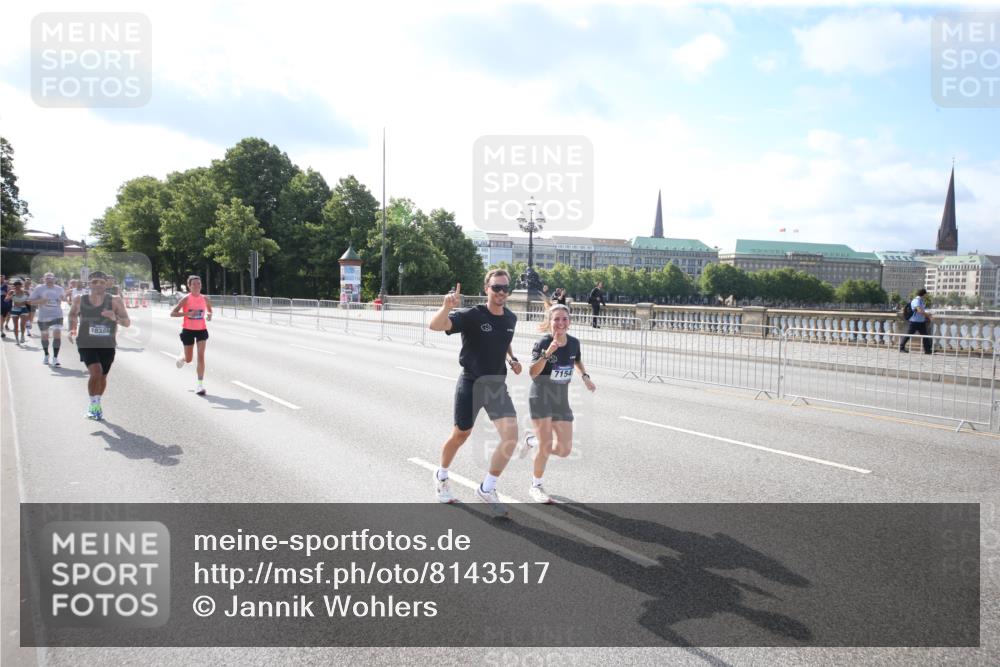 29.06.2025 - hella hamburg halbmarathon Jannik Wohlers http://msf.ph/oto/8143517 29.06.2025 09:48:12 Lombardsbrücke 1290, 1505, 1710, 2262, 2399, 3480, 3547, 4359, 5307, 5554, 5709, 6993, 7152, 7154, 7884, 8571, 9403, 10404, 10852, 12044, 12051, 12488, 12916, 13483, 13940, 13975, 15303, 15931, 16201, 17005, 17658, 18038, 18237, 18259, 18384, 18733, 18802, 19151 meine-sportfotos.de