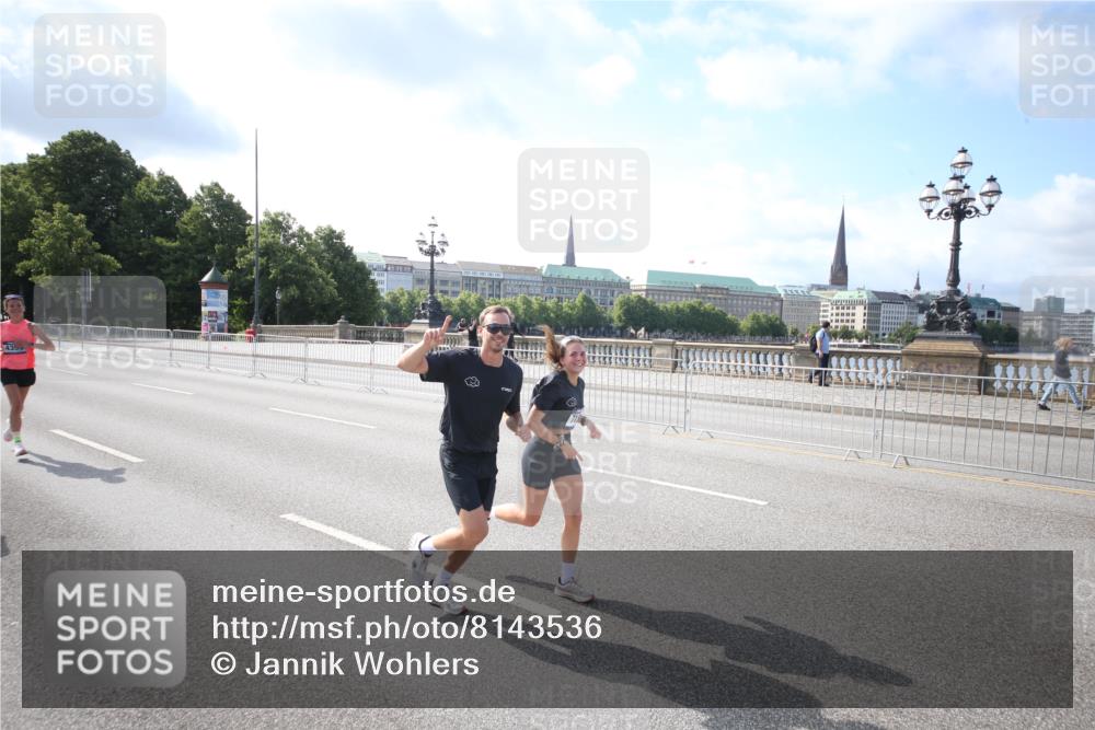 29.06.2025 - hella hamburg halbmarathon Jannik Wohlers http://msf.ph/oto/8143536 29.06.2025 09:48:12 Lombardsbrücke 1290, 1505, 1710, 2262, 2399, 3480, 3547, 4359, 5307, 5554, 5709, 6993, 7152, 7154, 7884, 8571, 9403, 10404, 10852, 12044, 12051, 12488, 12916, 13483, 13940, 13975, 15303, 15931, 16201, 17005, 17658, 18038, 18237, 18259, 18384, 18733, 18802, 19151 meine-sportfotos.de