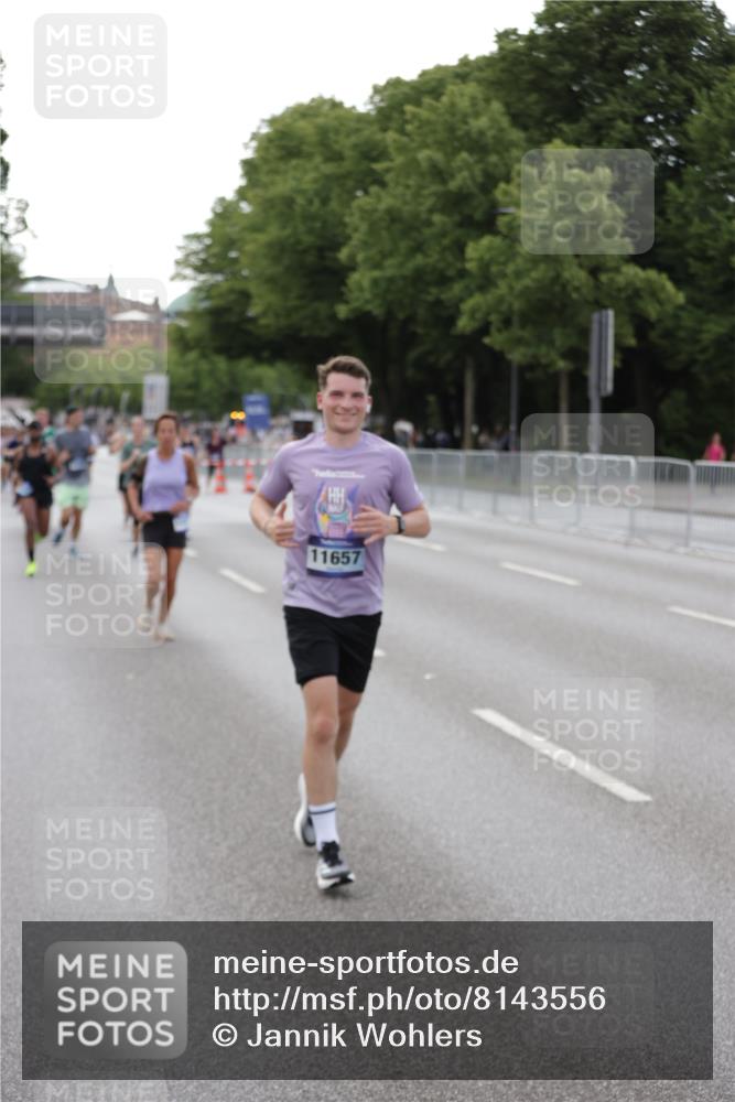 29.06.2025 - hella hamburg halbmarathon Jannik Wohlers http://msf.ph/oto/8143556 29.06.2025 10:08:25 Lombardsbrücke 3762, 5347, 6100, 9951, 9958, 10035, 11657, 11967, 12144, 13174, 13592, 13593, 15584, 15586, 15592, 18266 meine-sportfotos.de
