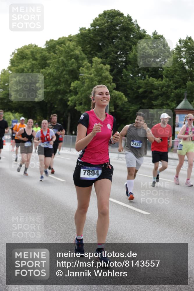 29.06.2025 - hella hamburg halbmarathon Jannik Wohlers http://msf.ph/oto/8143557 29.06.2025 10:45:42 Lombardsbrücke 1004, 1532, 1867, 1868, 2398, 2423, 2773, 2813, 2951, 3410, 4223, 5697, 5703, 5769, 5770, 5892, 6333, 6392, 7605, 7894, 7983, 9120, 9121, 9129, 9426, 9445, 10727, 11358, 11361, 11876, 11910, 12507, 13499, 14230, 14319, 14322, 14403, 14582, 15107, 16005, 16059, 16745, 16793, 17031, 17184, 18018, 18214, 18280, 18334 meine-sportfotos.de