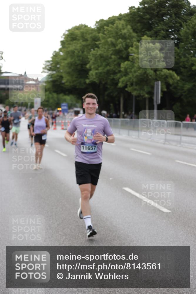 29.06.2025 - hella hamburg halbmarathon Jannik Wohlers http://msf.ph/oto/8143561 29.06.2025 10:08:25 Lombardsbrücke 3762, 5347, 6100, 9951, 9958, 10035, 11657, 11967, 12144, 13174, 13592, 13593, 15584, 15586, 15592, 18266 meine-sportfotos.de