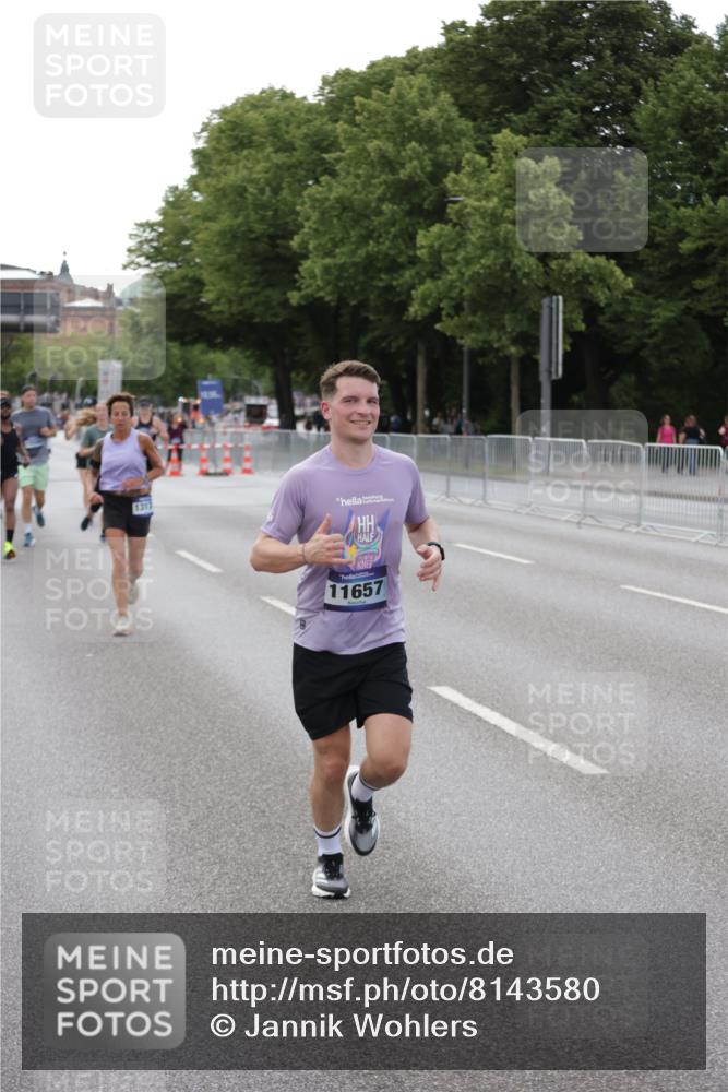 29.06.2025 - hella hamburg halbmarathon Jannik Wohlers http://msf.ph/oto/8143580 29.06.2025 10:08:25 Lombardsbrücke 3762, 5347, 6100, 9951, 9958, 10035, 11657, 11967, 12144, 13174, 13592, 13593, 15584, 15586, 15592, 18266 meine-sportfotos.de