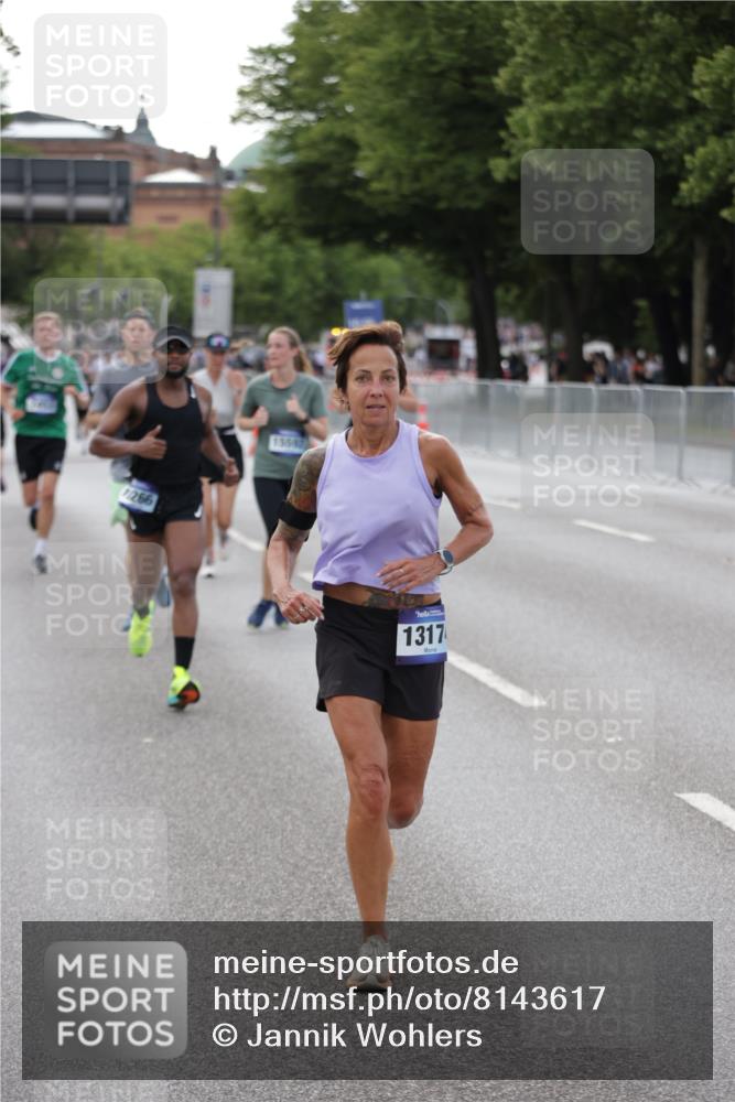 29.06.2025 - hella hamburg halbmarathon Jannik Wohlers http://msf.ph/oto/8143617 29.06.2025 10:08:28 Lombardsbrücke 3762, 5347, 7453, 10035, 11657, 13174, 13592, 13593, 15584, 15586, 15592, 18266, 18505 meine-sportfotos.de
