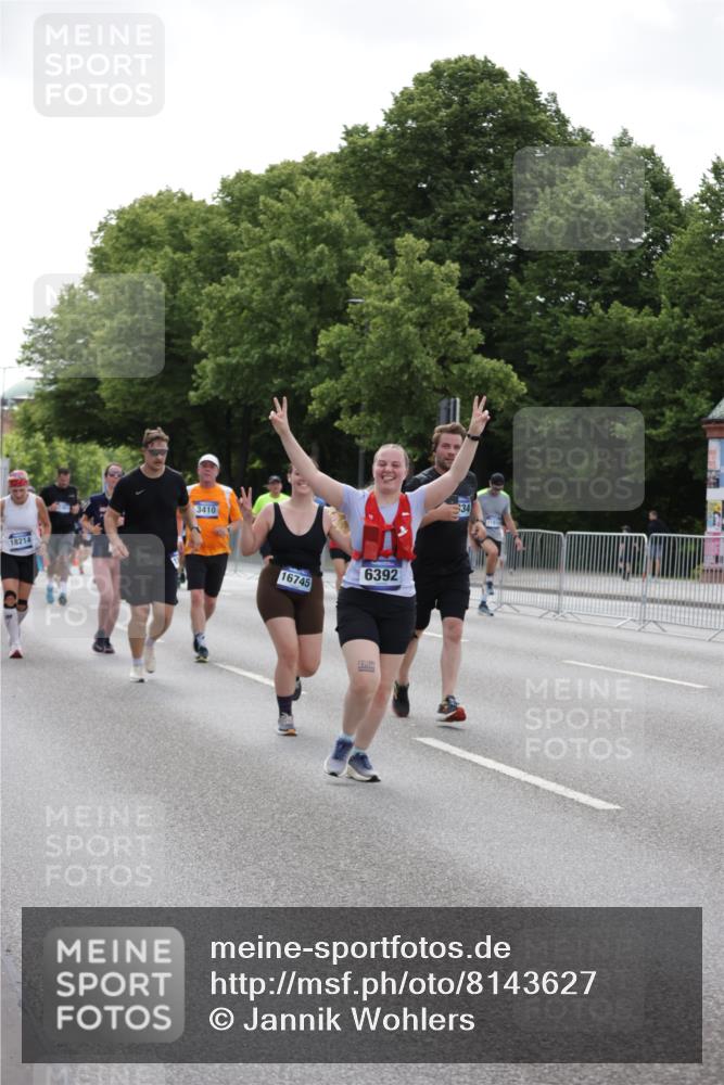 29.06.2025 - hella hamburg halbmarathon Jannik Wohlers http://msf.ph/oto/8143627 29.06.2025 10:45:44 Lombardsbrücke 1004, 1532, 1867, 1868, 2398, 2423, 2773, 2813, 2951, 3410, 4119, 4223, 5697, 5703, 5769, 5770, 5854, 5892, 6333, 6392, 7605, 7894, 7960, 7983, 8047, 9129, 9337, 9426, 9445, 11358, 11361, 11876, 11910, 12298, 12507, 13499, 14230, 14319, 14322, 14403, 14582, 15107, 16005, 16059, 16745, 16793, 17031, 17170, 17184, 18018, 18214, 18280, 18334 meine-sportfotos.de