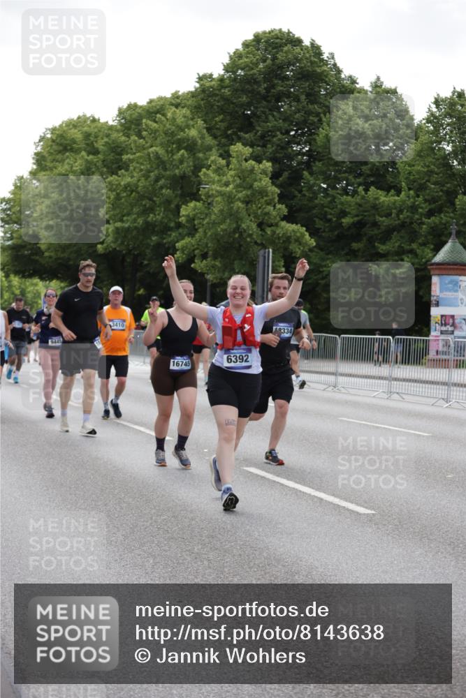 29.06.2025 - hella hamburg halbmarathon Jannik Wohlers http://msf.ph/oto/8143638 29.06.2025 10:45:44 Lombardsbrücke 1004, 1532, 1867, 1868, 2398, 2423, 2773, 2813, 2951, 3410, 4119, 4223, 5697, 5703, 5769, 5770, 5854, 5892, 6333, 6392, 7605, 7894, 7960, 7983, 8047, 9129, 9337, 9426, 9445, 11358, 11361, 11876, 11910, 12298, 12507, 13499, 14230, 14319, 14322, 14403, 14582, 15107, 16005, 16059, 16745, 16793, 17031, 17170, 17184, 18018, 18214, 18280, 18334 meine-sportfotos.de