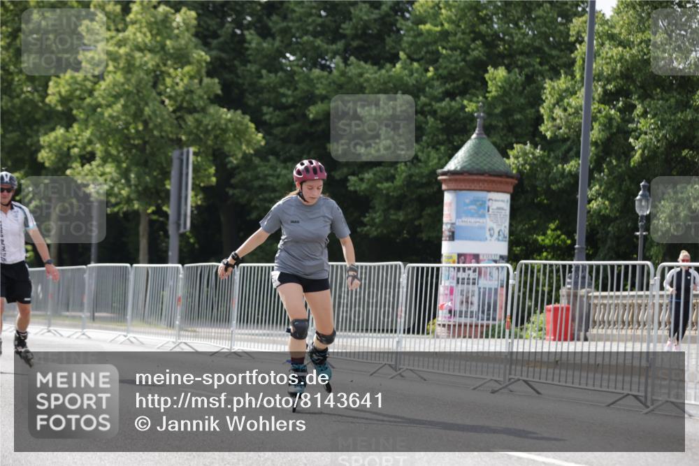 29.06.2025 - hella hamburg halbmarathon Jannik Wohlers http://msf.ph/oto/8143641 29.06.2025 09:07:05 Lombardsbrücke  meine-sportfotos.de