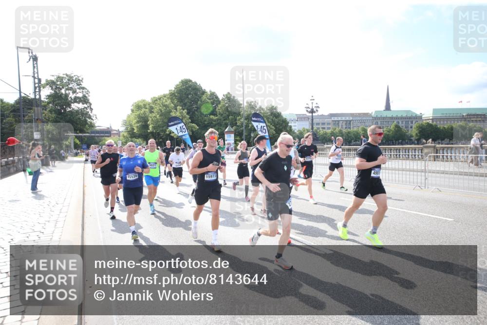 29.06.2025 - hella hamburg halbmarathon Jannik Wohlers http://msf.ph/oto/8143644 29.06.2025 09:52:33 Lombardsbrücke 1070, 1163, 1176, 1391, 1613, 1782, 2048, 2213, 2233, 2590, 2788, 2970, 3021, 3098, 3109, 3124, 3304, 3907, 3917, 3928, 4080, 4277, 4691, 4933, 4981, 5476, 5682, 6152, 6716, 7005, 7093, 7147, 7325, 7599, 7843, 8145, 8467, 8694, 8704, 8722, 8819, 9081, 9213, 9232, 9374, 9538, 9540, 10000, 10208, 10211, 10216, 10251, 10313, 10750, 10969, 11153, 11291, 11346, 11469, 11778, 12534, 12588, 12783, 13709, 13782, 14661, 14690, 14849, 15126, 15133, 15280, 16414 meine-sportfotos.de