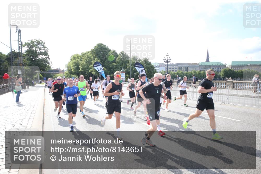 29.06.2025 - hella hamburg halbmarathon Jannik Wohlers http://msf.ph/oto/8143651 29.06.2025 09:52:33 Lombardsbrücke 1070, 1163, 1176, 1391, 1613, 1782, 2048, 2213, 2233, 2590, 2788, 2970, 3021, 3098, 3109, 3124, 3304, 3907, 3917, 3928, 4080, 4277, 4691, 4933, 4981, 5476, 5682, 6152, 6716, 7005, 7093, 7147, 7325, 7599, 7843, 8145, 8467, 8694, 8704, 8722, 8819, 9081, 9213, 9232, 9374, 9538, 9540, 10000, 10208, 10211, 10216, 10251, 10313, 10750, 10969, 11153, 11291, 11346, 11469, 11778, 12534, 12588, 12783, 13709, 13782, 14661, 14690, 14849, 15126, 15133, 15280, 16414 meine-sportfotos.de