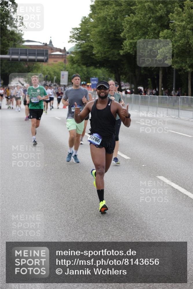 29.06.2025 - hella hamburg halbmarathon Jannik Wohlers http://msf.ph/oto/8143656 29.06.2025 10:08:29 Lombardsbrücke 3762, 5347, 7453, 10035, 11657, 13174, 13592, 13593, 15584, 15586, 15592, 18266, 18505 meine-sportfotos.de