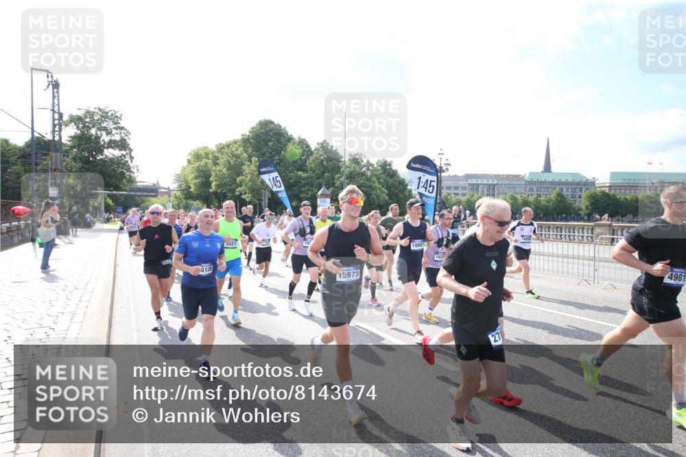 29.06.2025 - hella hamburg halbmarathon Jannik Wohlers http://msf.ph/oto/8143674 29.06.2025 09:52:33 Lombardsbrücke 1070, 1163, 1176, 1391, 1613, 1782, 2048, 2213, 2233, 2590, 2788, 2970, 3021, 3098, 3109, 3124, 3304, 3907, 3917, 3928, 4080, 4277, 4691, 4933, 4981, 5476, 5682, 6152, 6716, 7005, 7093, 7147, 7325, 7599, 7843, 8145, 8467, 8694, 8704, 8722, 8819, 9081, 9213, 9232, 9374, 9538, 9540, 10000, 10208, 10211, 10216, 10251, 10313, 10750, 10969, 11153, 11291, 11346, 11469, 11778, 12534, 12588, 12783, 13709, 13782, 14661, 14690, 14849, 15126, 15133, 15280, 16414 meine-sportfotos.de
