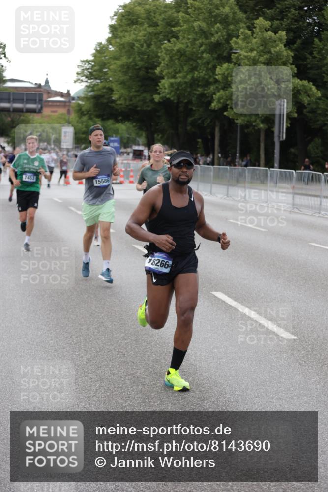 29.06.2025 - hella hamburg halbmarathon Jannik Wohlers http://msf.ph/oto/8143690 29.06.2025 10:08:30 Lombardsbrücke 3762, 5347, 7453, 10035, 11657, 13174, 13592, 13593, 15584, 15586, 15592, 18266, 18505 meine-sportfotos.de