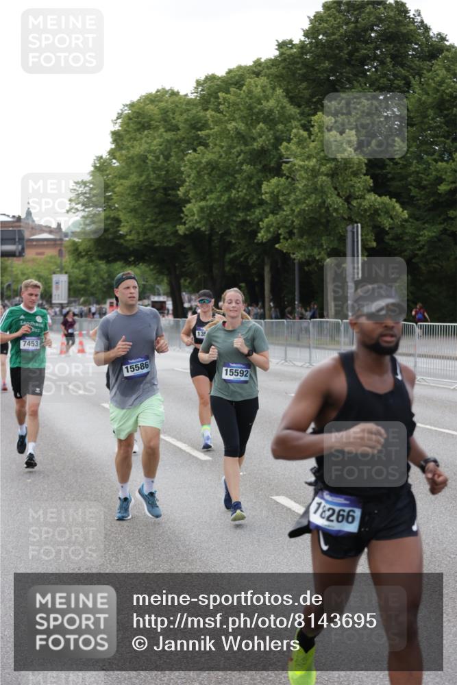 29.06.2025 - hella hamburg halbmarathon Jannik Wohlers http://msf.ph/oto/8143695 29.06.2025 10:08:30 Lombardsbrücke 3762, 5347, 7453, 10035, 11657, 13174, 13592, 13593, 15584, 15586, 15592, 18266, 18505 meine-sportfotos.de