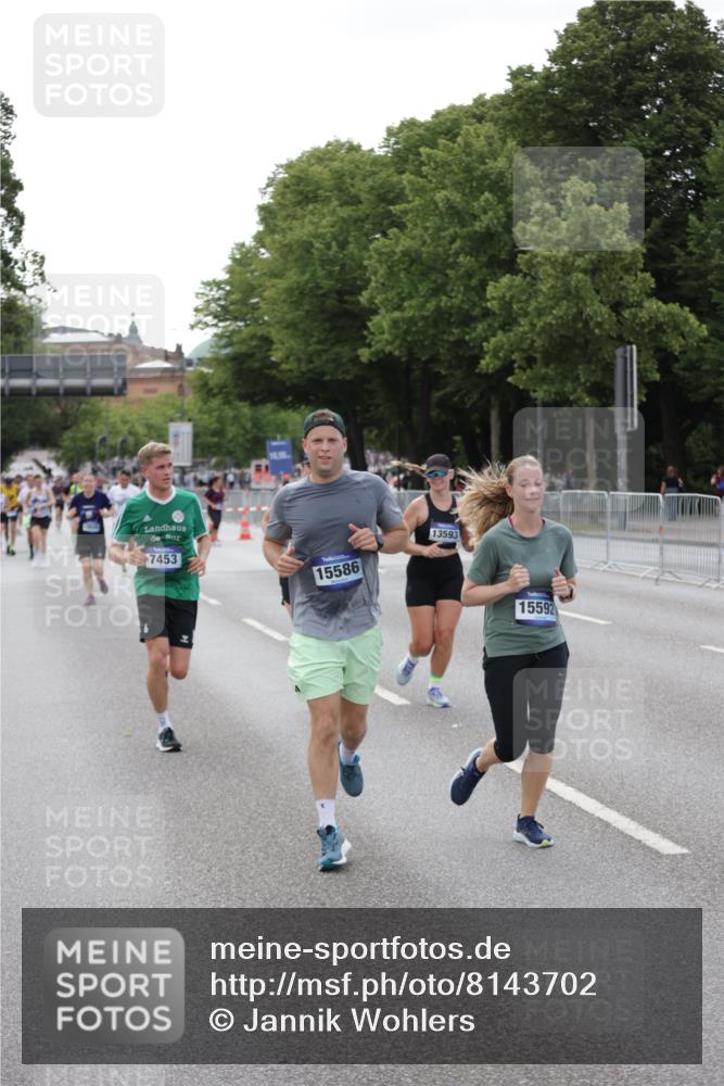 29.06.2025 - hella hamburg halbmarathon Jannik Wohlers http://msf.ph/oto/8143702 29.06.2025 10:08:31 Lombardsbrücke 3762, 5347, 7453, 10035, 11657, 13174, 13592, 13593, 15584, 15586, 15592, 18266, 18505 meine-sportfotos.de