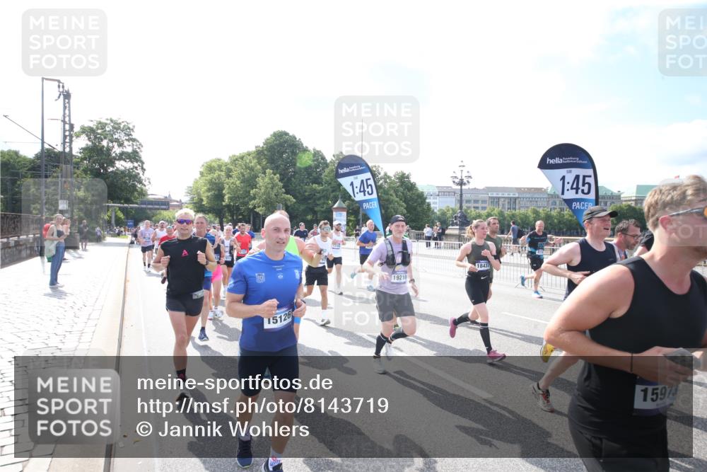 29.06.2025 - hella hamburg halbmarathon Jannik Wohlers http://msf.ph/oto/8143719 29.06.2025 09:52:34 Lombardsbrücke 1012, 1070, 1163, 1176, 1391, 1782, 2048, 2213, 2233, 2590, 2788, 2970, 3021, 3098, 3304, 3907, 3917, 3928, 4080, 4277, 4691, 4933, 4981, 5476, 5682, 6152, 6712, 6716, 7005, 7093, 7147, 7325, 7599, 7843, 8145, 8467, 8694, 8704, 8722, 8819, 9081, 9213, 9232, 9374, 9538, 9540, 10000, 10208, 10211, 10216, 10251, 10313, 10750, 10969, 11153, 11291, 11346, 11469, 11778, 12154, 12534, 12685, 12783, 13709, 13782, 14661, 14690, 14849, 15126, 15133, 15280, 16414 meine-sportfotos.de