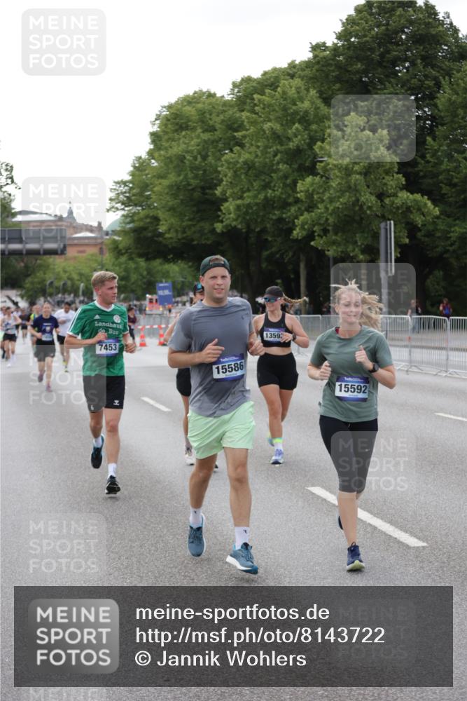 29.06.2025 - hella hamburg halbmarathon Jannik Wohlers http://msf.ph/oto/8143722 29.06.2025 10:08:31 Lombardsbrücke 3762, 5347, 7453, 10035, 11657, 13174, 13592, 13593, 15584, 15586, 15592, 18266, 18505 meine-sportfotos.de