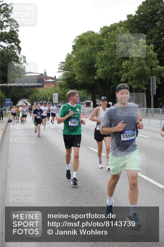 29.06.2025 - hella hamburg halbmarathon Jannik Wohlers http://msf.ph/oto/8143739 29.06.2025 10:08:32 Lombardsbrücke 3762, 5347, 7453, 11657, 13174, 13592, 13593, 15584, 15586, 15592, 18266, 18505 meine-sportfotos.de