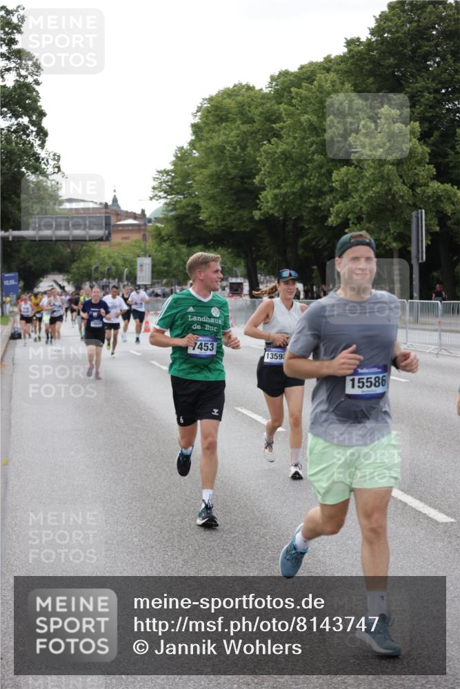 29.06.2025 - hella hamburg halbmarathon Jannik Wohlers http://msf.ph/oto/8143747 29.06.2025 10:08:32 Lombardsbrücke 3762, 5347, 7453, 11657, 13174, 13592, 13593, 15584, 15586, 15592, 18266, 18505 meine-sportfotos.de