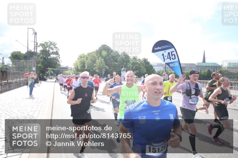 29.06.2025 - hella hamburg halbmarathon Jannik Wohlers http://msf.ph/oto/8143765 29.06.2025 09:52:34 Lombardsbrücke 1012, 1070, 1163, 1176, 1391, 1782, 2048, 2213, 2233, 2590, 2788, 2970, 3021, 3098, 3304, 3907, 3917, 3928, 4080, 4277, 4691, 4933, 4981, 5476, 5682, 6152, 6712, 6716, 7005, 7093, 7147, 7325, 7599, 7843, 8145, 8467, 8694, 8704, 8722, 8819, 9081, 9213, 9232, 9374, 9538, 9540, 10000, 10208, 10211, 10216, 10251, 10313, 10750, 10969, 11153, 11291, 11346, 11469, 11778, 12154, 12534, 12685, 12783, 13709, 13782, 14661, 14690, 14849, 15126, 15133, 15280, 16414 meine-sportfotos.de