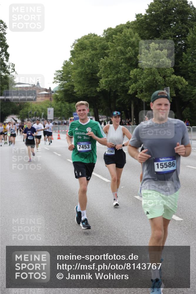 29.06.2025 - hella hamburg halbmarathon Jannik Wohlers http://msf.ph/oto/8143767 29.06.2025 10:08:32 Lombardsbrücke 3762, 5347, 7453, 11657, 13174, 13592, 13593, 15584, 15586, 15592, 18266, 18505 meine-sportfotos.de