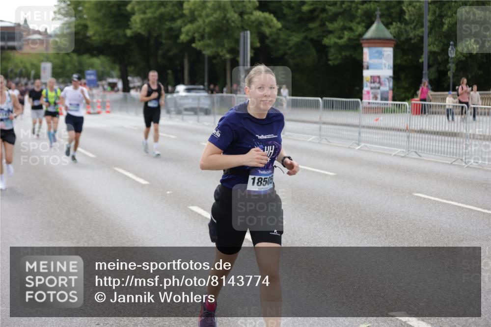 29.06.2025 - hella hamburg halbmarathon Jannik Wohlers http://msf.ph/oto/8143774 29.06.2025 10:08:39 Lombardsbrücke 1147, 1188, 1838, 5347, 7453, 9718, 10819, 11067, 11496, 11657, 13592, 13593, 14736, 15584, 15586, 15592, 17347, 18266, 18505 meine-sportfotos.de