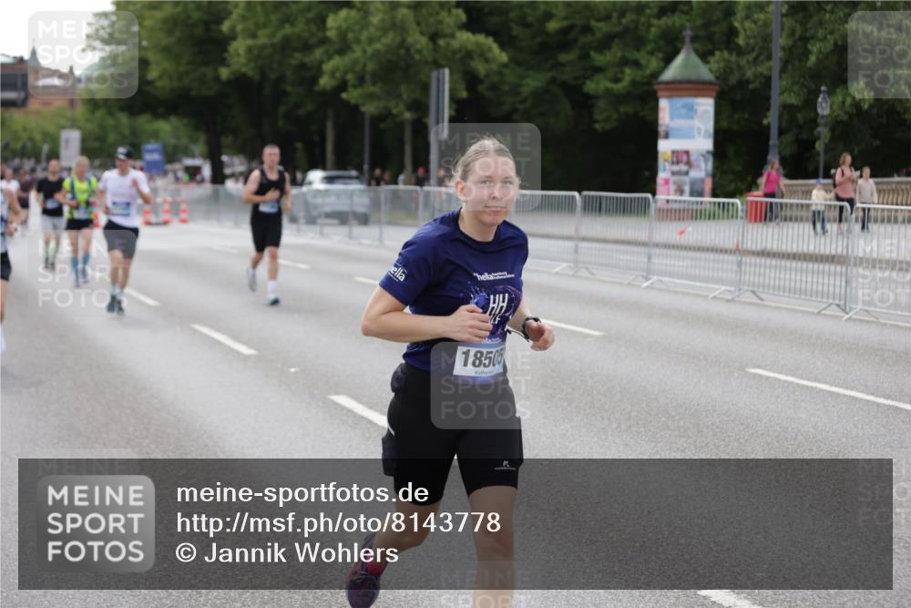 29.06.2025 - hella hamburg halbmarathon Jannik Wohlers http://msf.ph/oto/8143778 29.06.2025 10:08:39 Lombardsbrücke 1147, 1188, 1838, 5347, 7453, 9718, 10819, 11067, 11496, 11657, 13592, 13593, 14736, 15584, 15586, 15592, 17347, 18266, 18505 meine-sportfotos.de