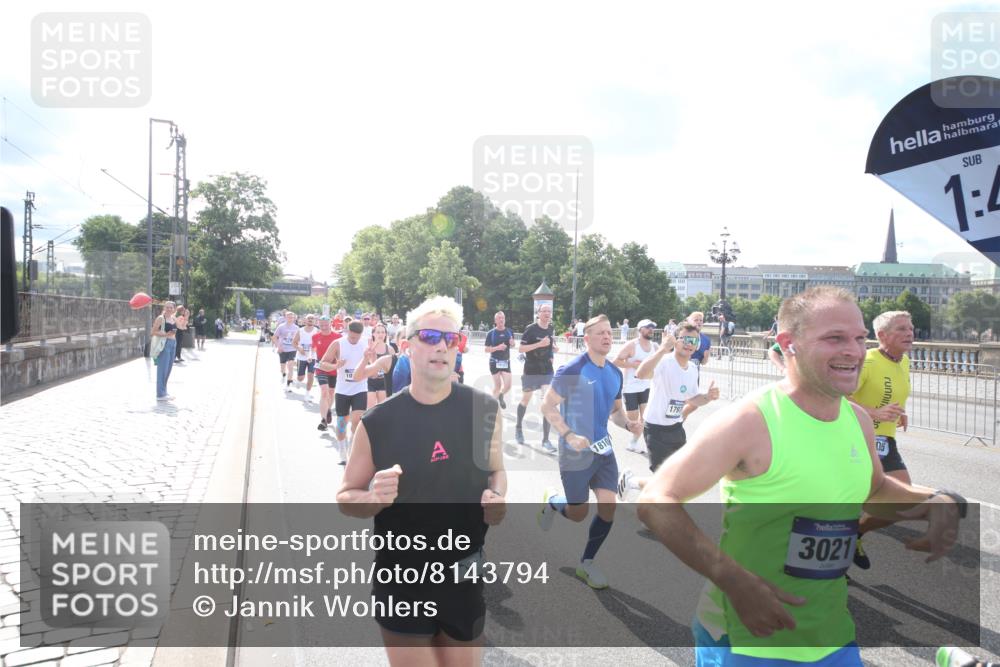 29.06.2025 - hella hamburg halbmarathon Jannik Wohlers http://msf.ph/oto/8143794 29.06.2025 09:52:35 Lombardsbrücke 1012, 1070, 1163, 1176, 1391, 1735, 1782, 2048, 2213, 2233, 2590, 2788, 2970, 3021, 3098, 3304, 3907, 3917, 3928, 4080, 4277, 4691, 4933, 4981, 5476, 5682, 6081, 6152, 6712, 6716, 7005, 7093, 7147, 7325, 7599, 8145, 8467, 8694, 8704, 8722, 8819, 9081, 9213, 9232, 9374, 9538, 9540, 10000, 10208, 10211, 10216, 10251, 10313, 10750, 11153, 11291, 11346, 11469, 11778, 12154, 12534, 12685, 12783, 12966, 13709, 13782, 14661, 14690, 14849, 15126, 15133, 16414 meine-sportfotos.de