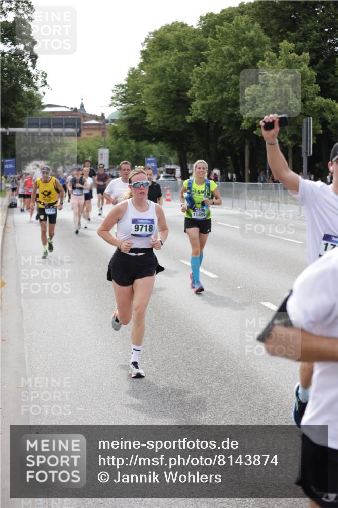 29.06.2025 - hella hamburg halbmarathon Jannik Wohlers http://msf.ph/oto/8143874 29.06.2025 10:08:43 Lombardsbrücke 1147, 1188, 1838, 2978, 7453, 9718, 10819, 11067, 11496, 13210, 13592, 13593, 13660, 14736, 15586, 15592, 17347, 18266, 18505 meine-sportfotos.de